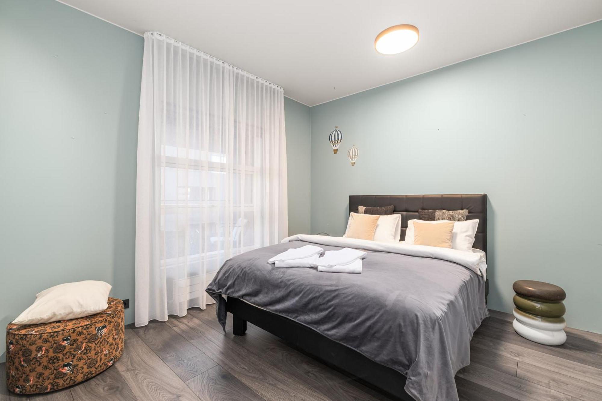 Vibrant Hafnatorg I Spacious Property With Expansive Garage Reykjavik Exterior photo